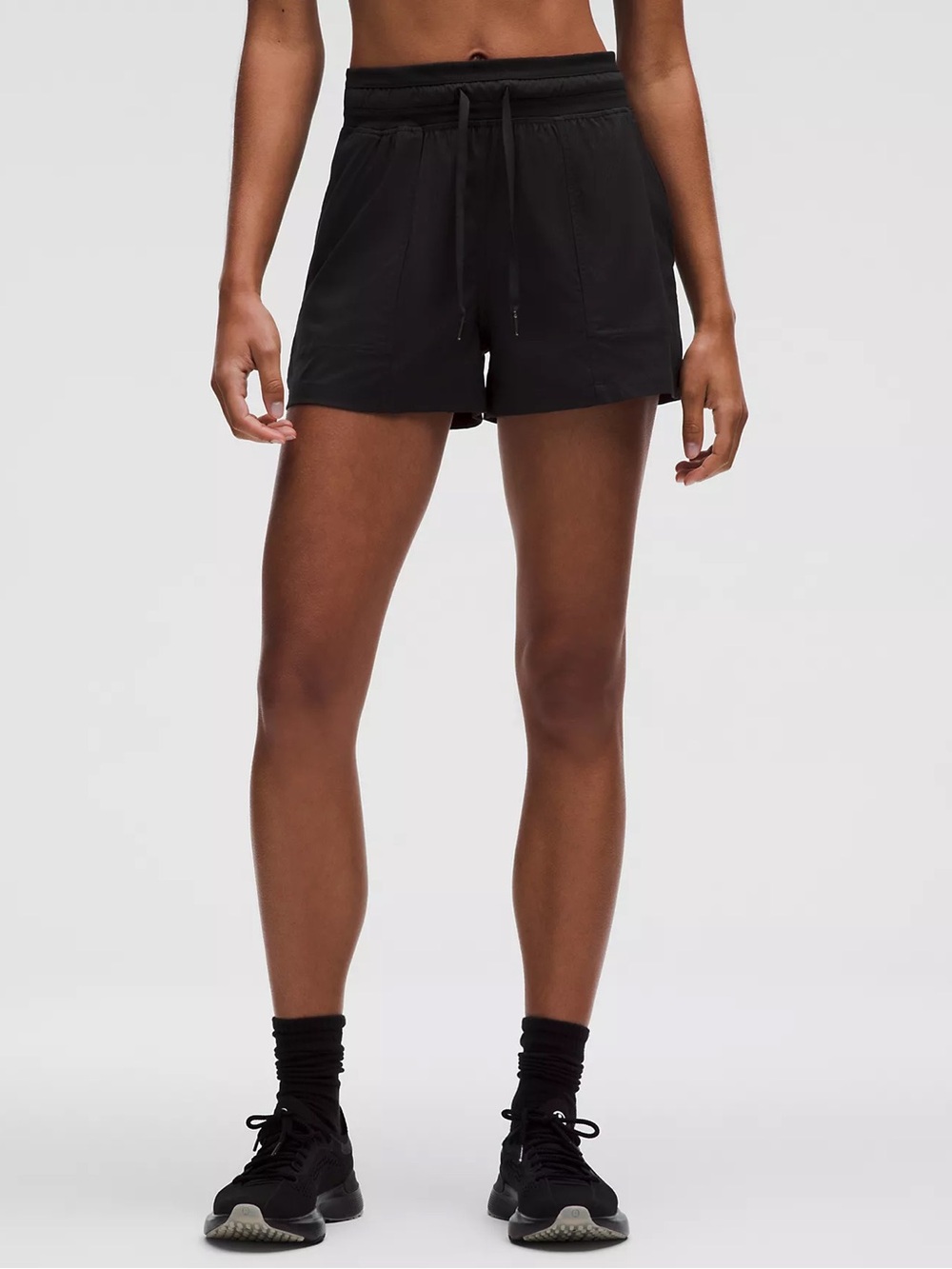 NWT Lululemon Dance Studio High-Rise Short 3.5" Size 8